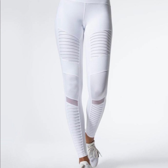 ALO Yoga Pants - NWOT Alo Yoga Classic Moto Legging